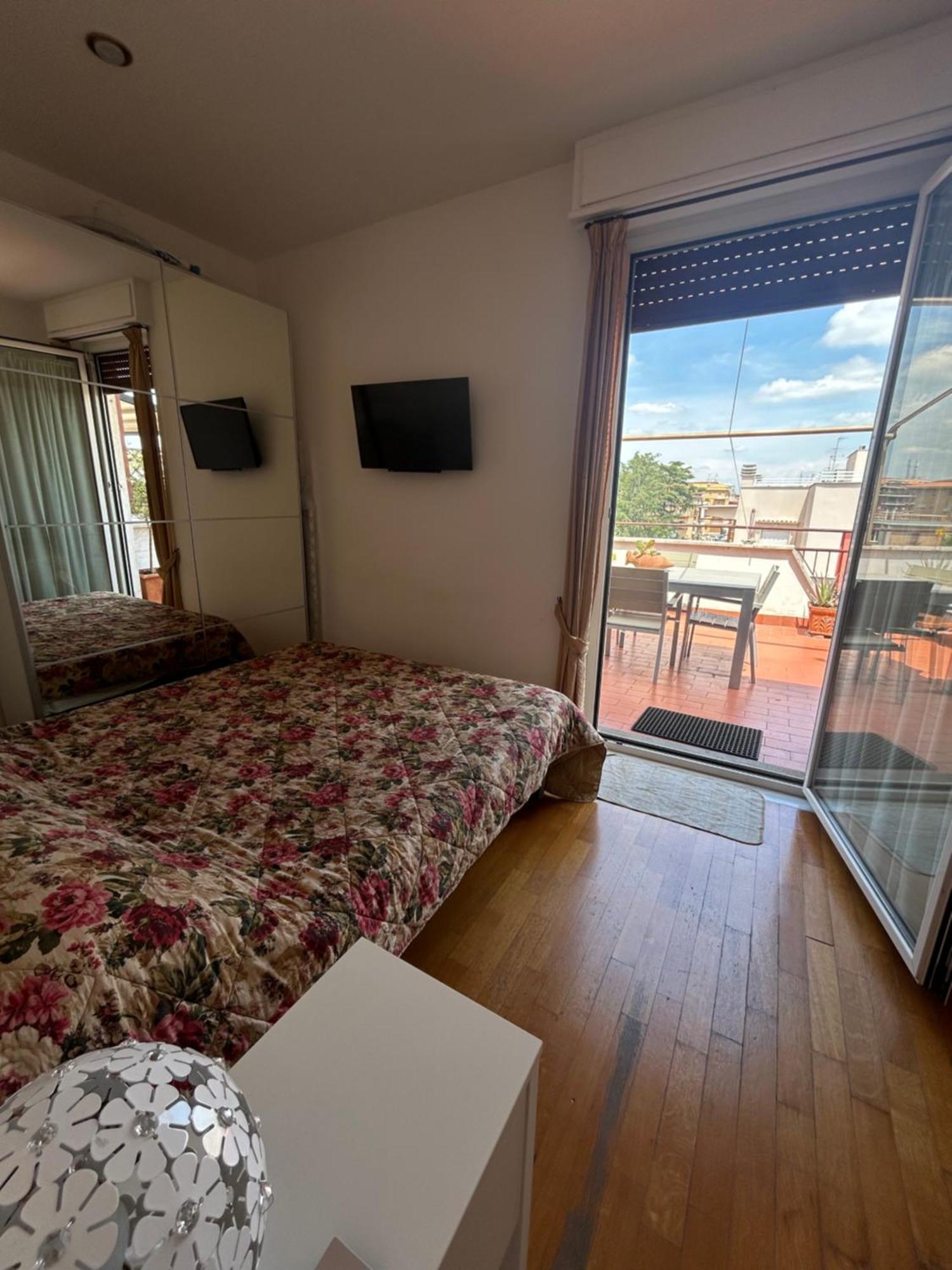 Appartamento Con Terrazza Vicino Gemelli E Vaticano Rome